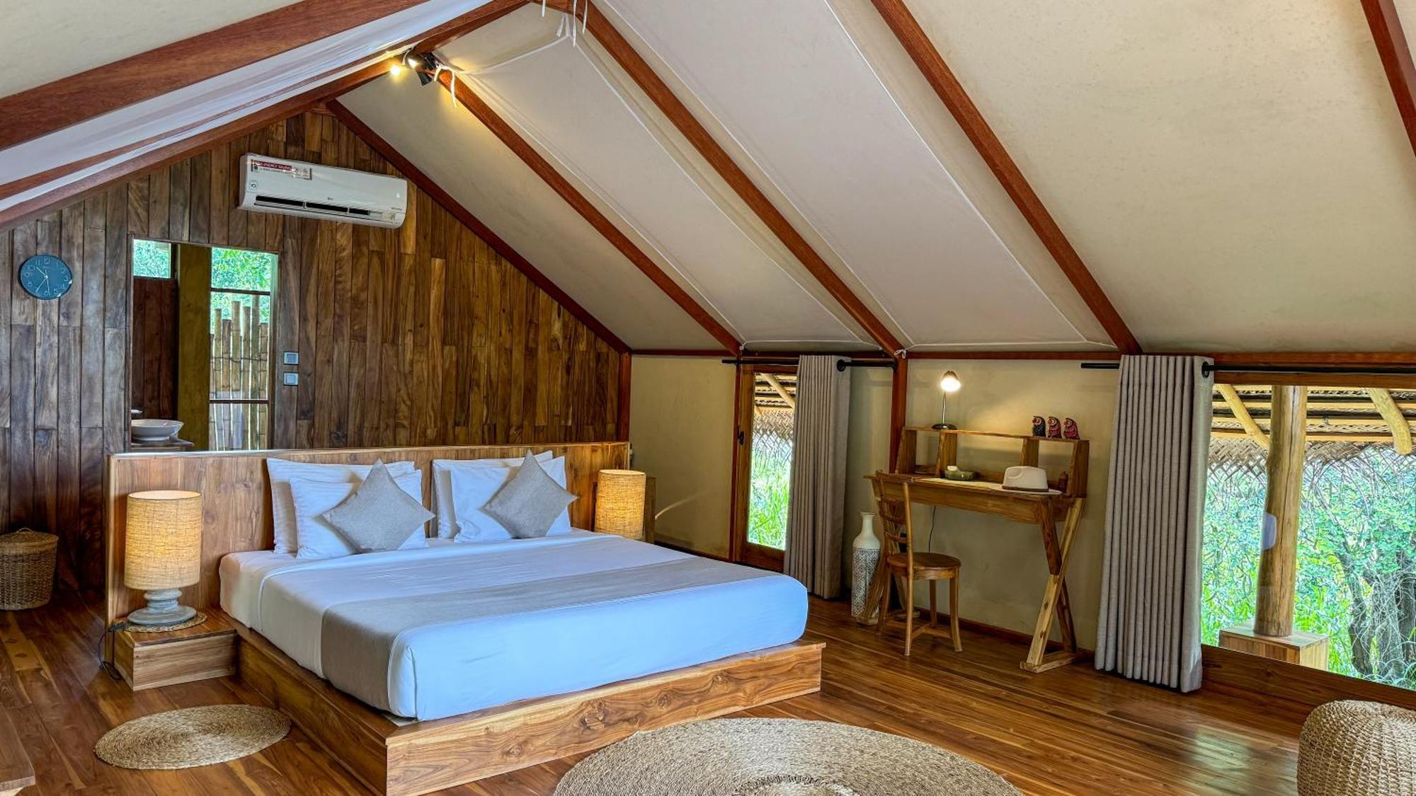Luxury tent Glamping By Thamaravila Wilpattu
