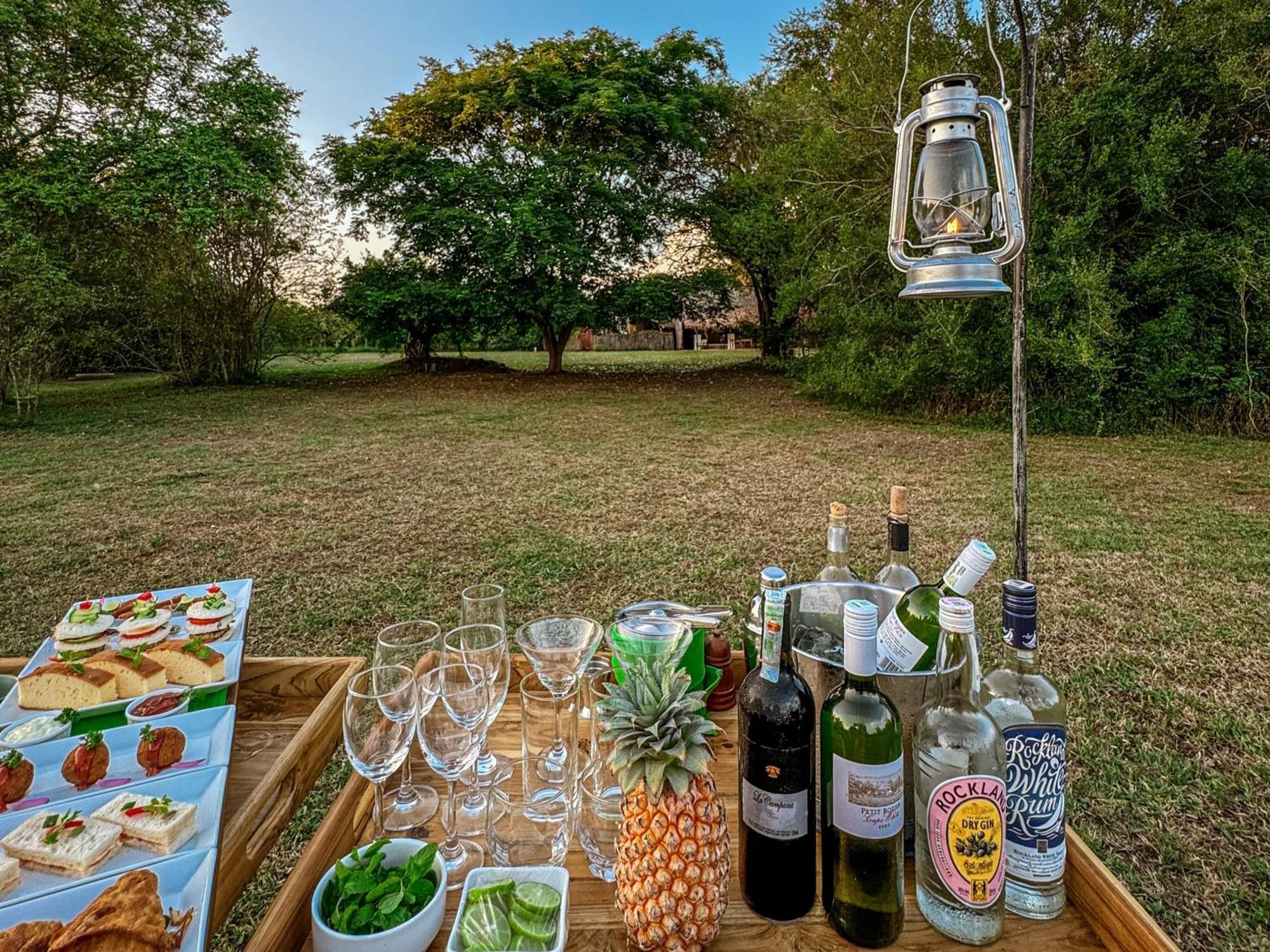 Glamping By Thamaravila Luxury tent Wilpattu